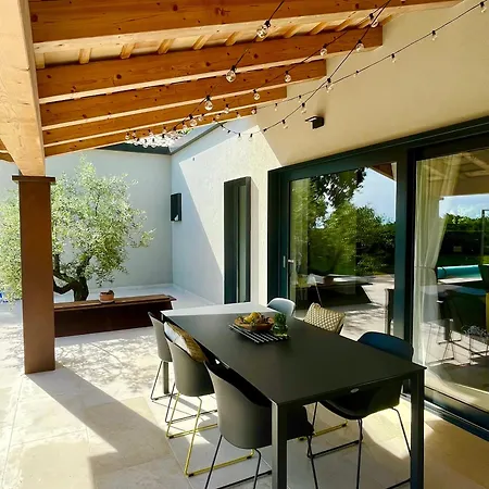 Casa Bosca With Heated Pool Vila